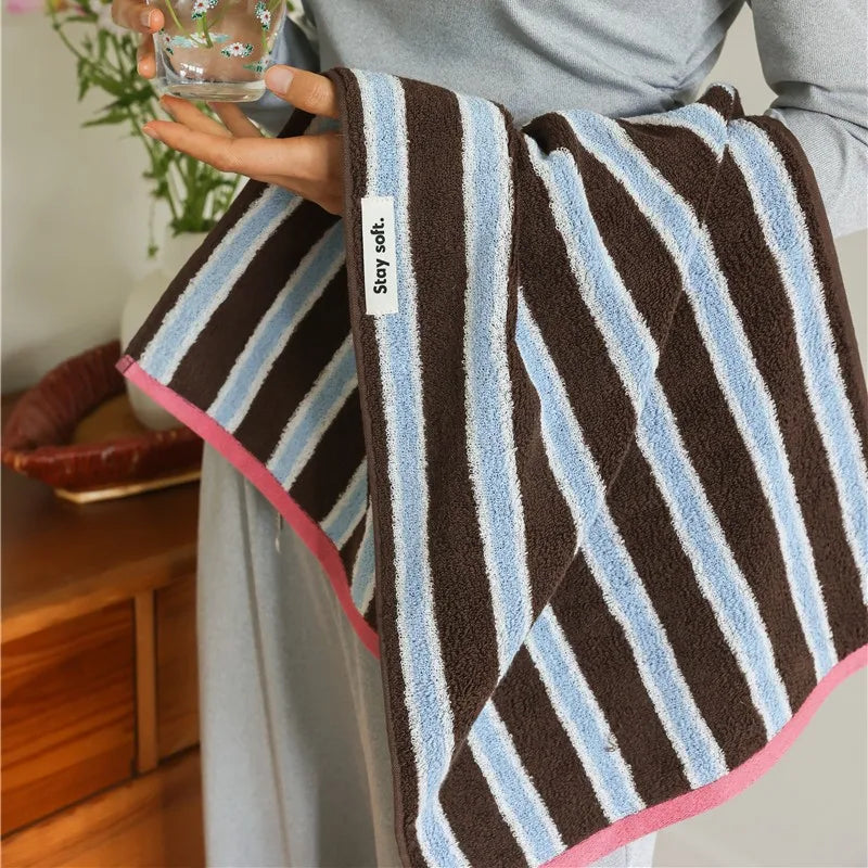 Retro Striped Plush Cotton Bath Towel – Soft & Absorbent