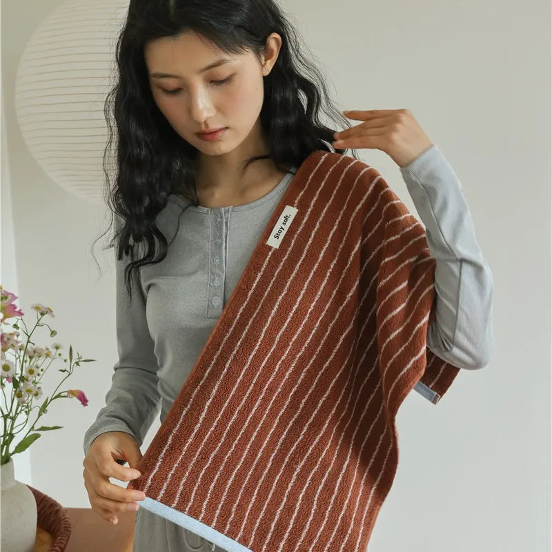 Retro Striped Plush Cotton Bath Towel – Soft & Absorbent