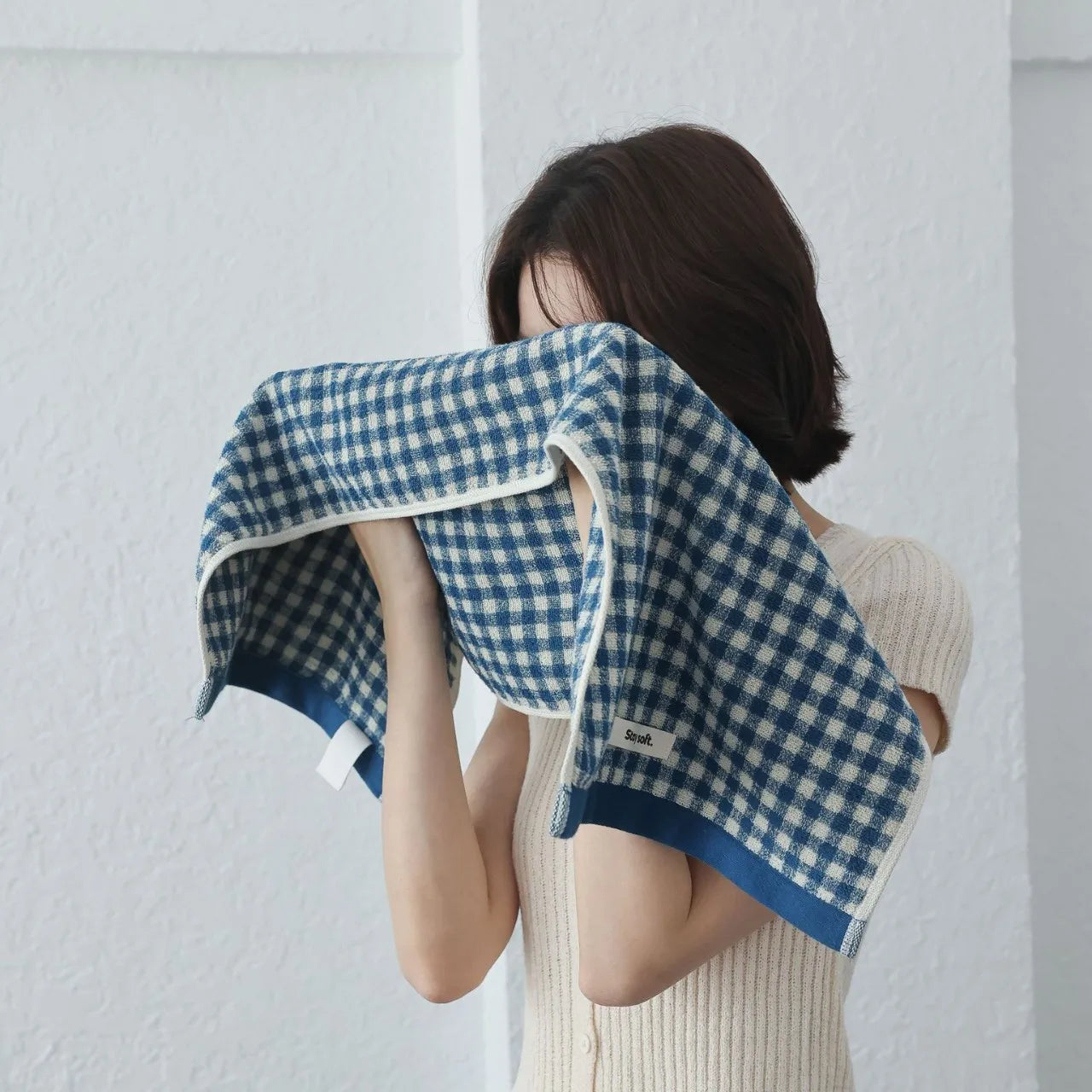 Retro Striped Plush Cotton Bath Towel – Soft & Absorbent